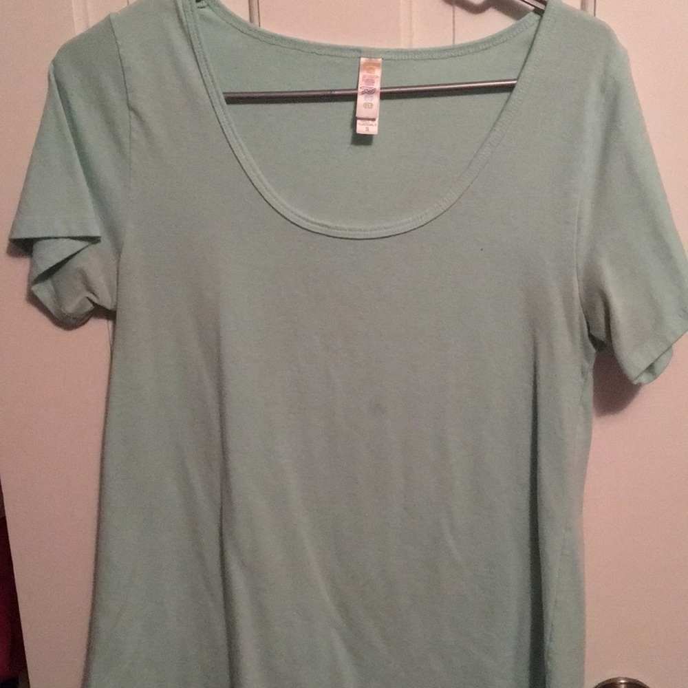 LuLaRoe Classic tee